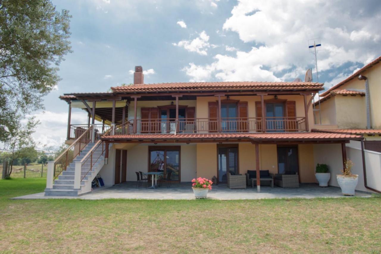 Villa Ilyos 伊里斯斯 外观 照片