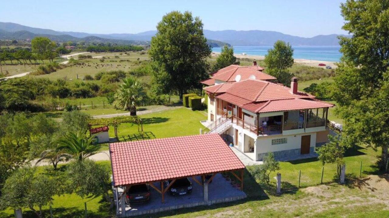Villa Ilyos 伊里斯斯 外观 照片